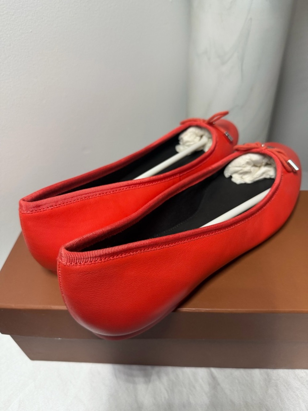 COACH Lara Silk Nappa Ballet Flats Orange Leather Bow Logo Shoes - Picture 2 of 3